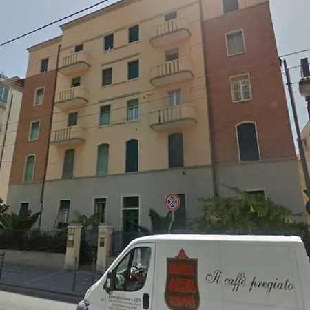 La Casa Di Vera Apartment *
